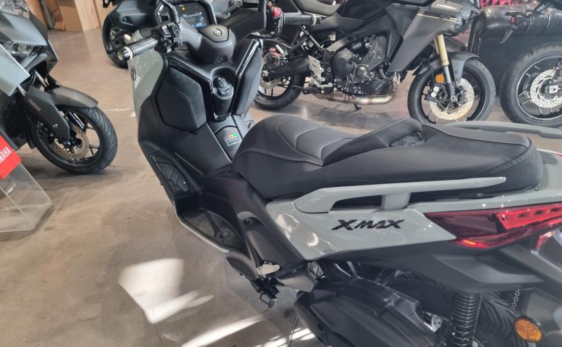 YAMAHA XMAX 125 TECH MAX 1