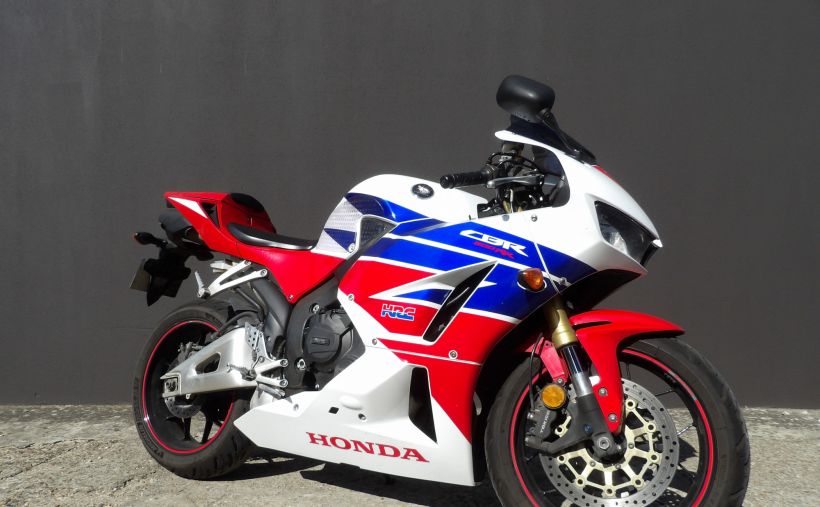 HONDA CBR 600 RR 2