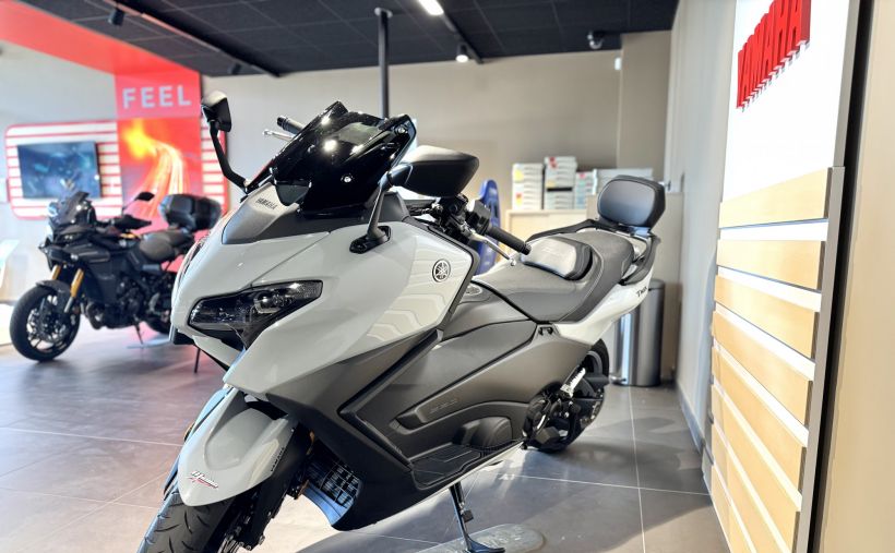 YAMAHA XP T-MAX 560 TECH MAX 2
