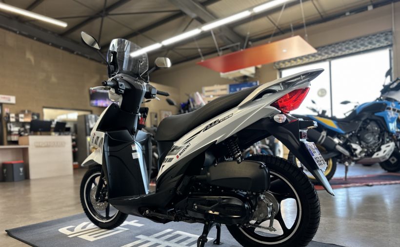 SUZUKI ADDRESS 110 8