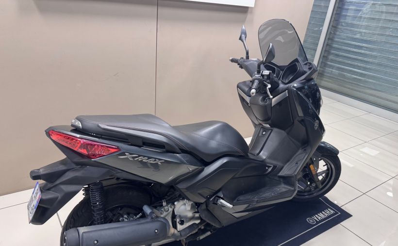 YAMAHA XMAX 125 4