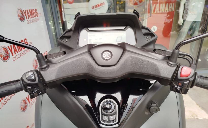 YAMAHA TRICITY 300 5