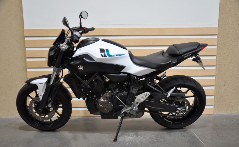 YAMAHA MT-07 (47.5CV) 9