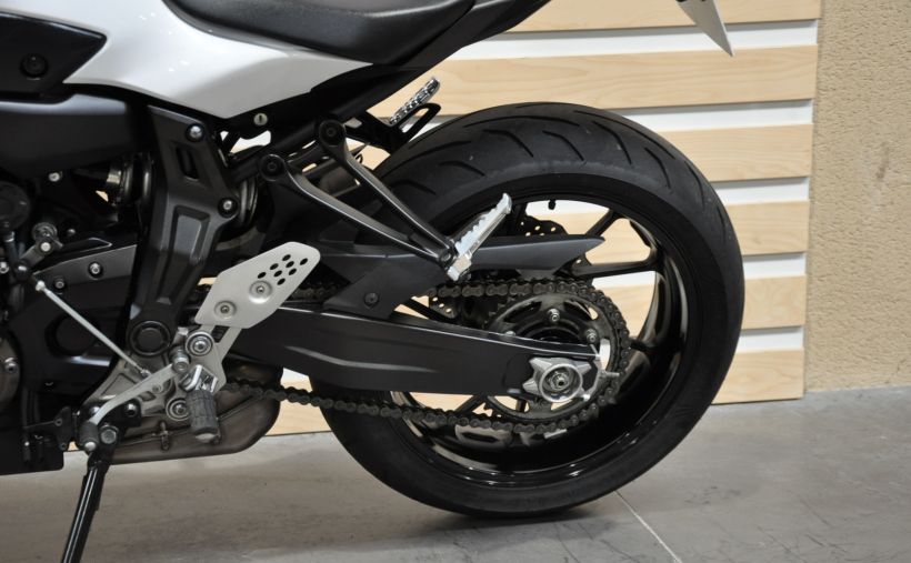 YAMAHA MT-07 (47.5CV) 11