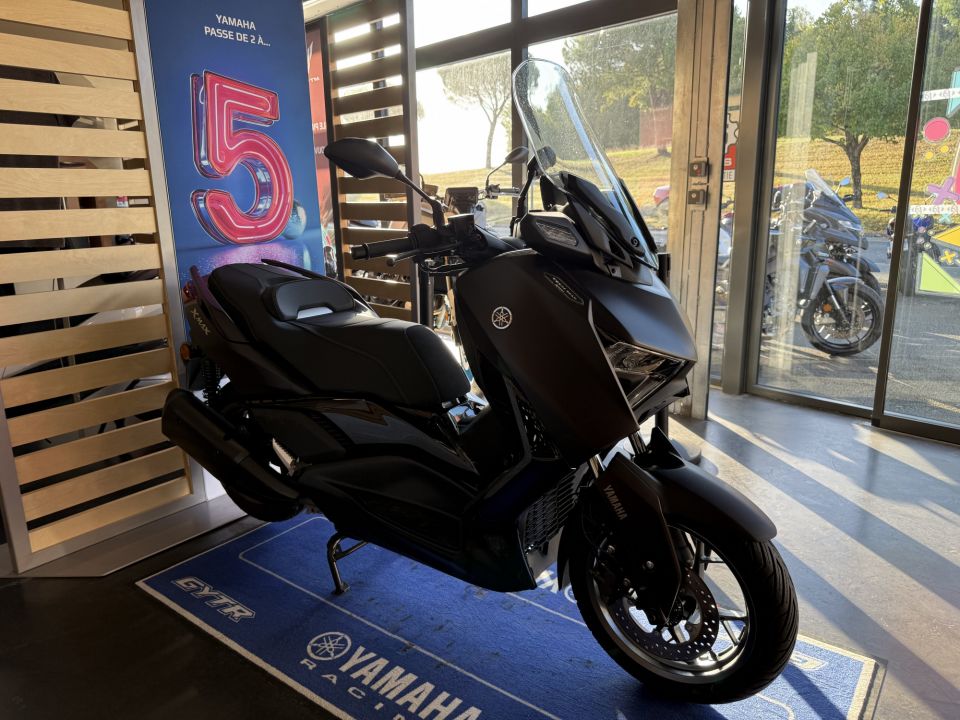 YAMAHA XMAX 300 Tech Max 3