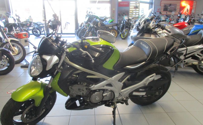 SUZUKI GLADIUS 650 0