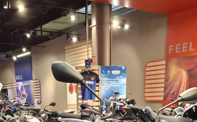 YAMAHA MT-09  Y-AMT 1