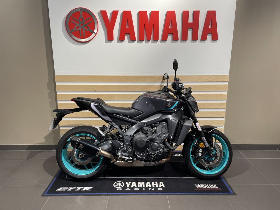 YAMAHA MT-09  Y-AMT 0