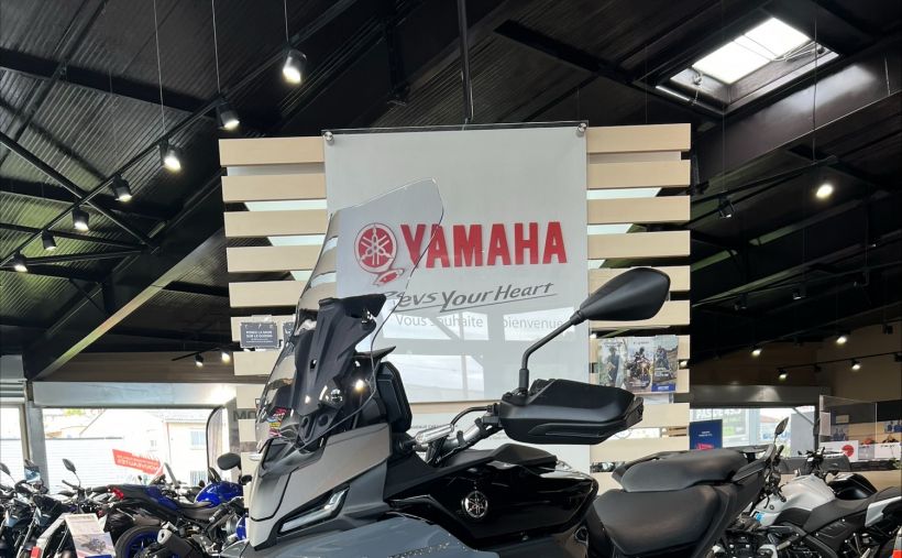YAMAHA TRACER 9 0
