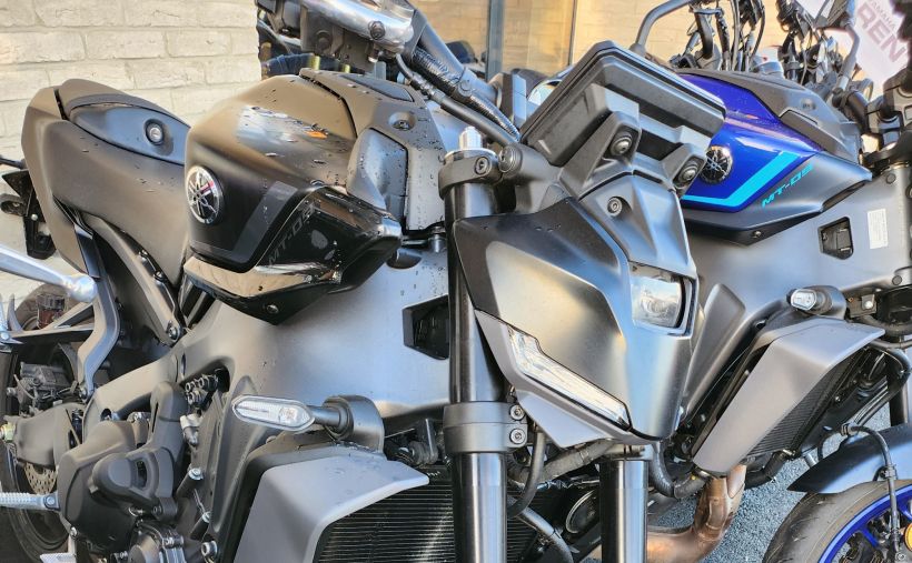 YAMAHA MT-09 0