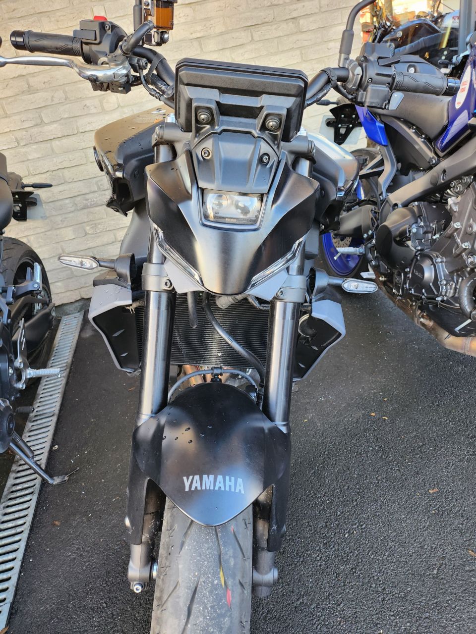 YAMAHA MT-09 1