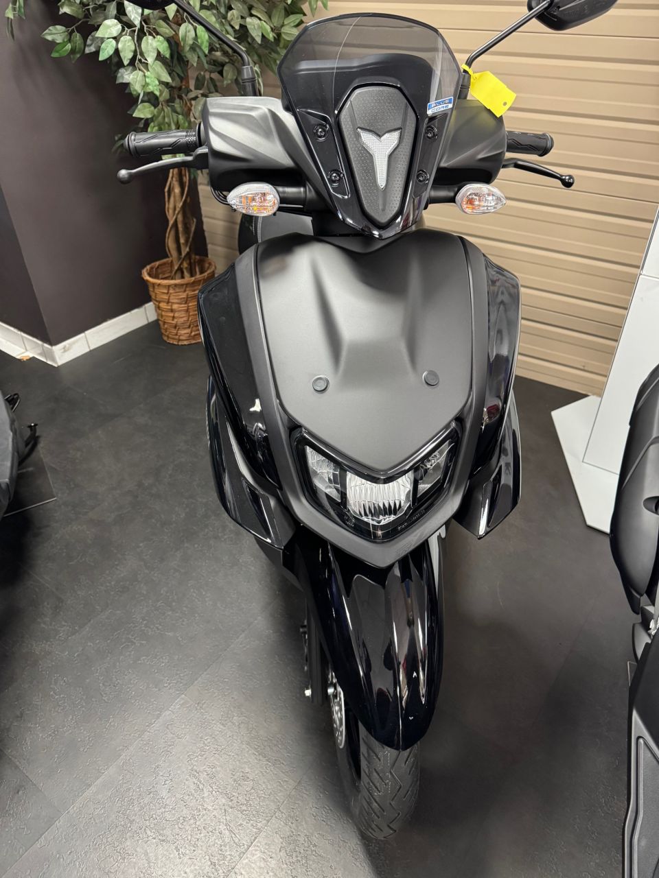 YAMAHA RayZR 125 9