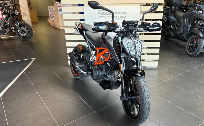 KTM 125 DUKE ABS 0