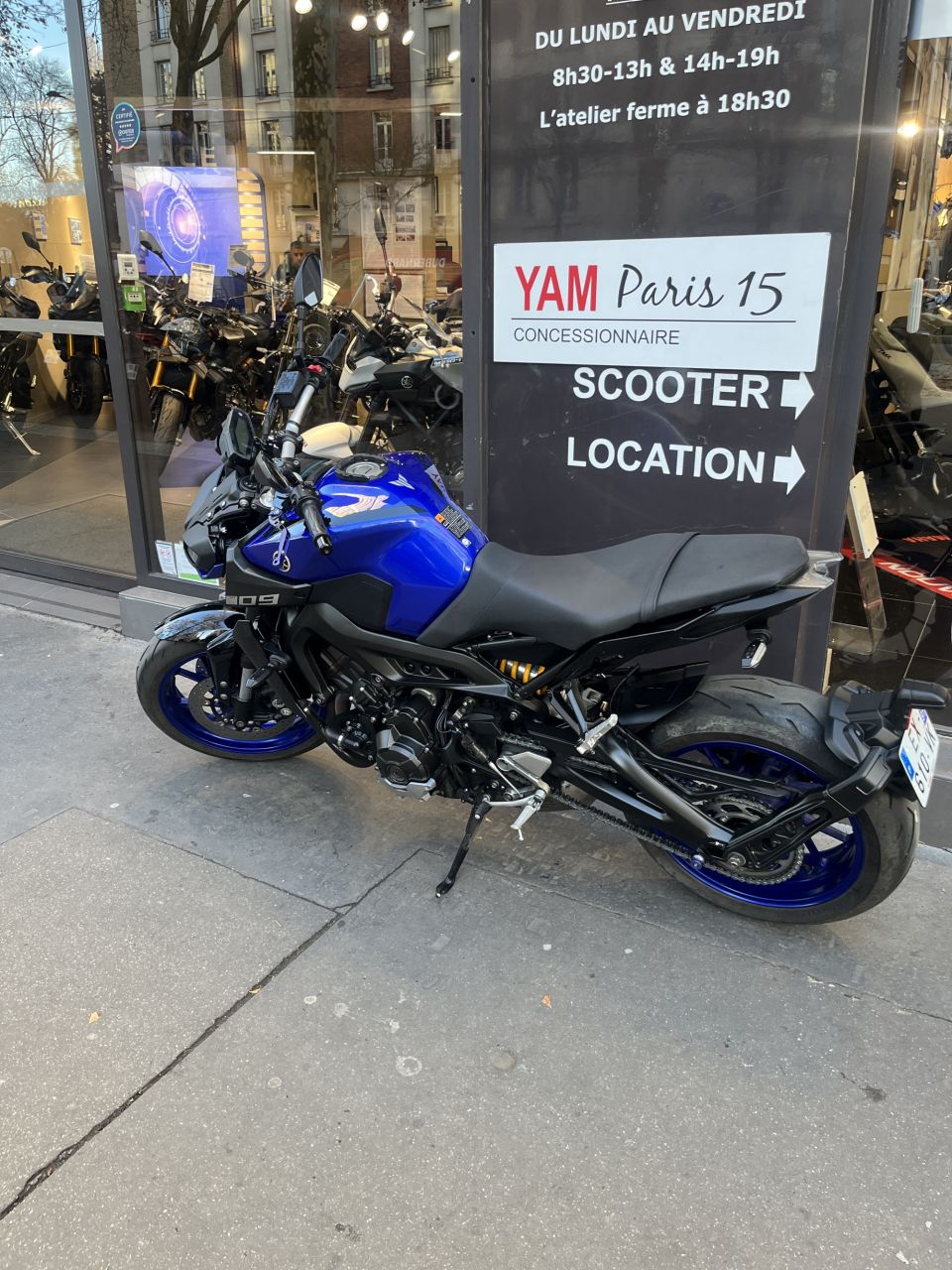 YAMAHA MT-09 3