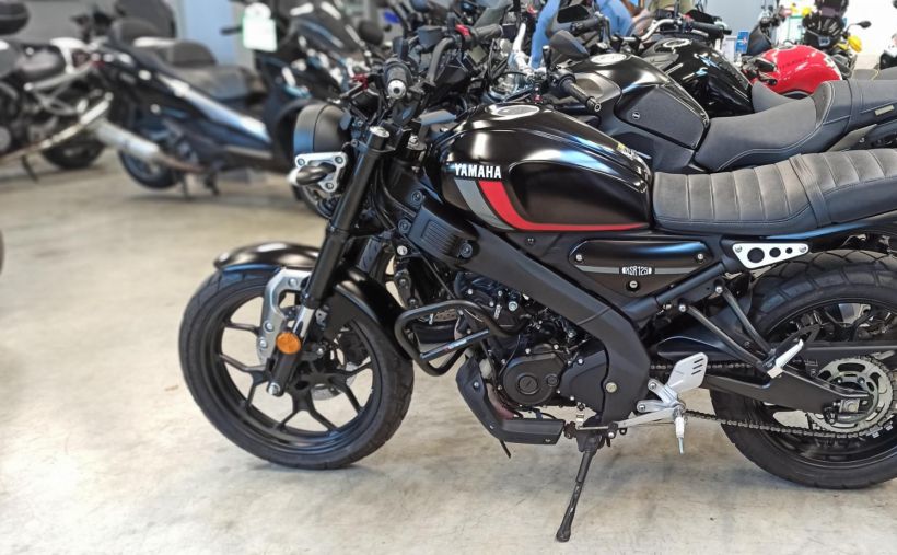 YAMAHA XSR 125 5