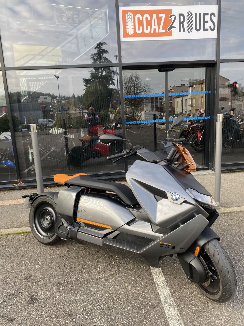 BMW CE 04 0