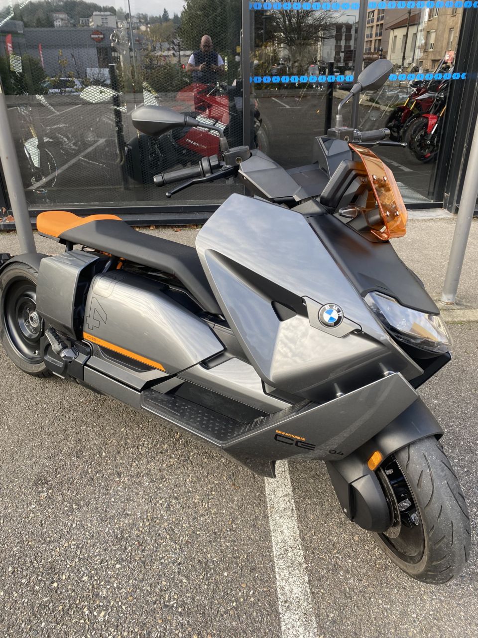 BMW CE 04 1