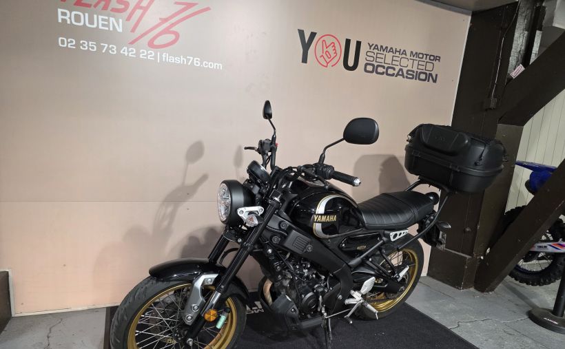 YAMAHA XSR 125 Legacy 4