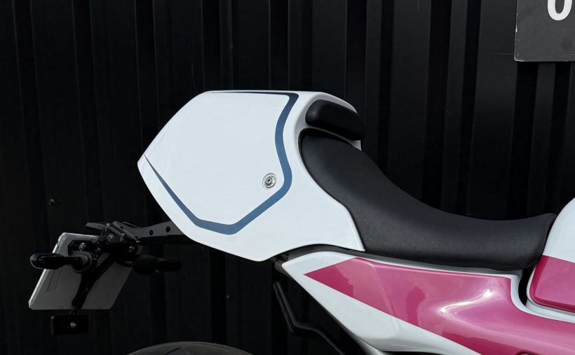 YAMAHA XSR 900 GP 6