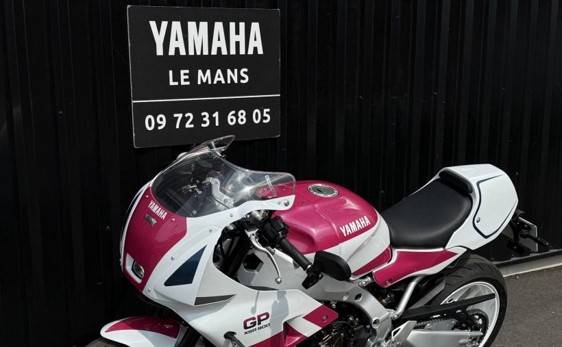 YAMAHA XSR 900 GP 3