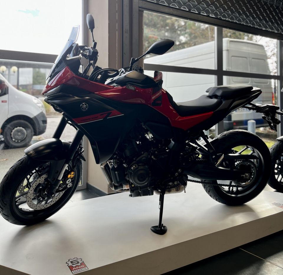 YAMAHA TRACER 7 5