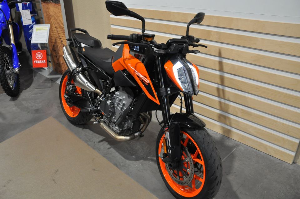 KTM 790 DUKE L 6