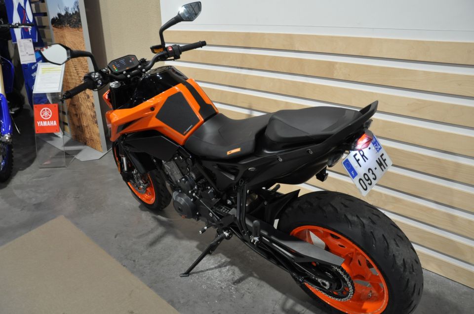 KTM 790 DUKE L 12