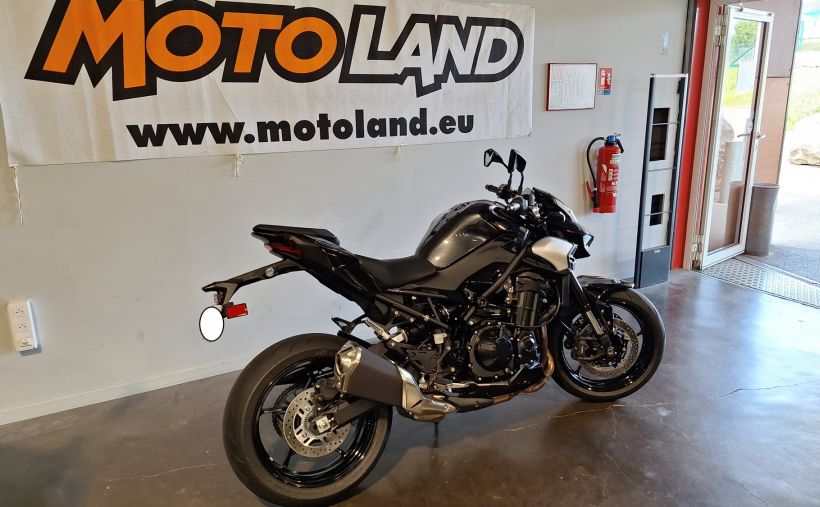 KAWASAKI Z 900 1