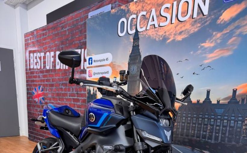 YAMAHA MT-09 6