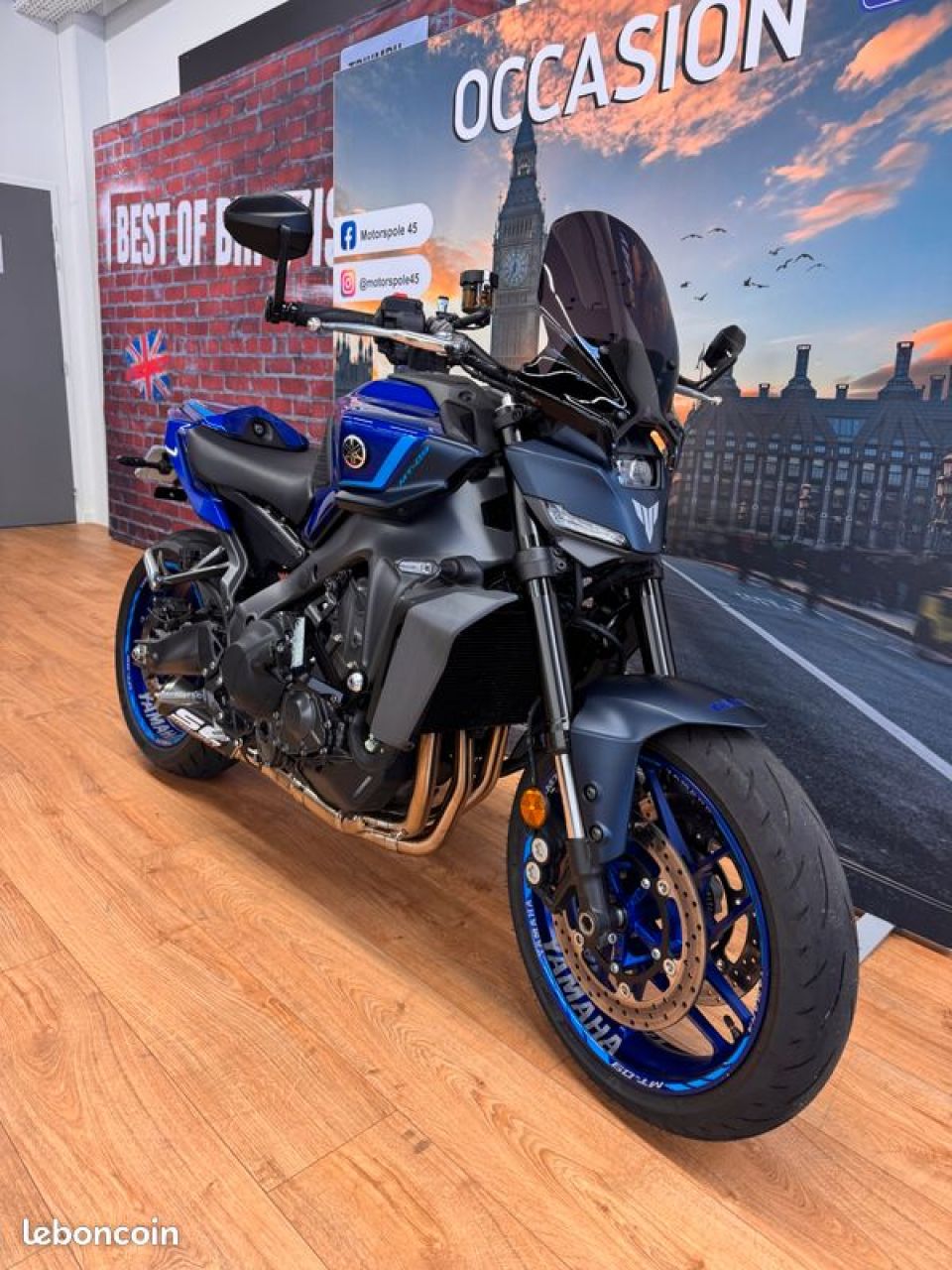 YAMAHA MT-09 6