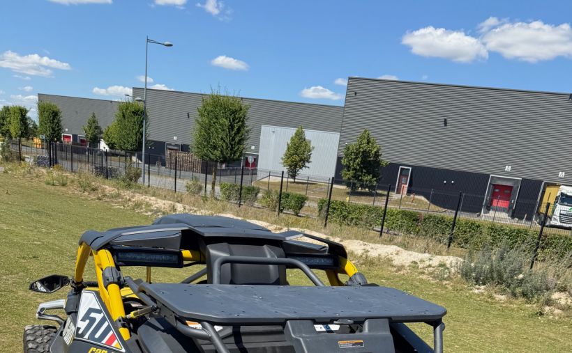 CAN-AM MAVERICK 2