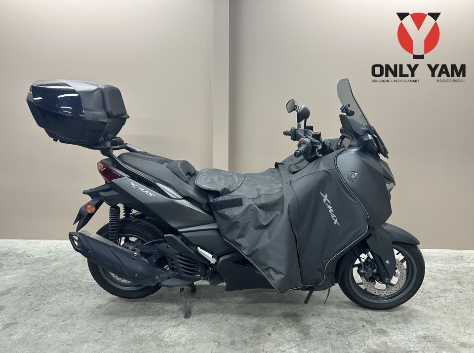 YAMAHA X-MAX 125 0