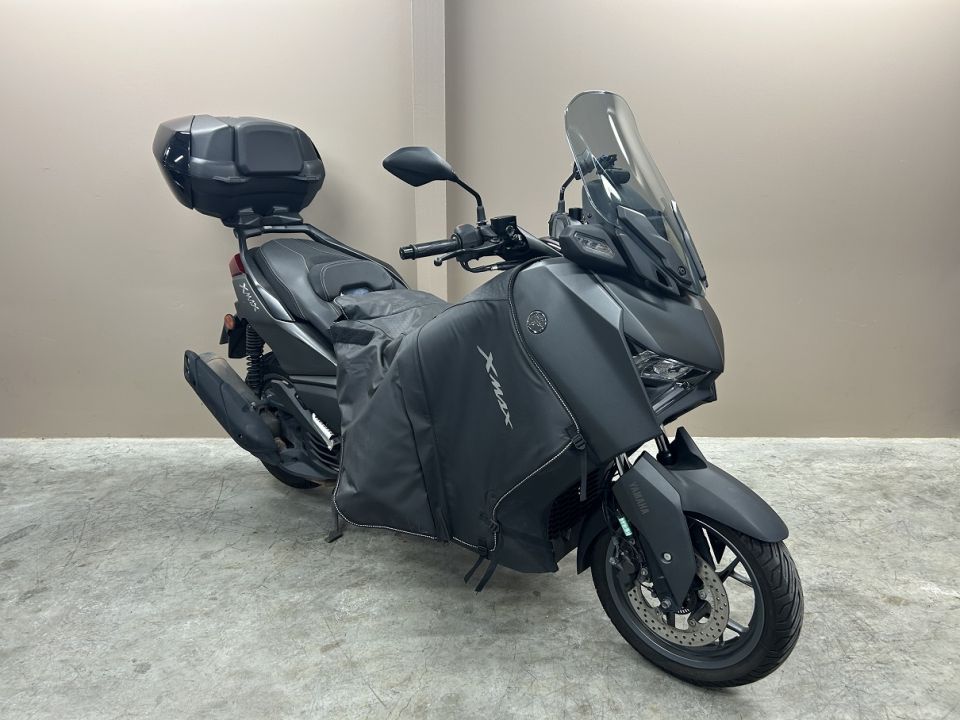 YAMAHA X-MAX 125 1
