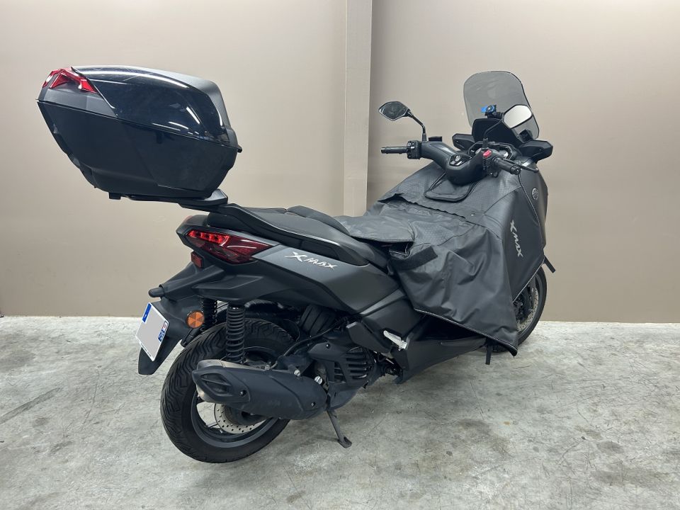 YAMAHA X-MAX 125 2