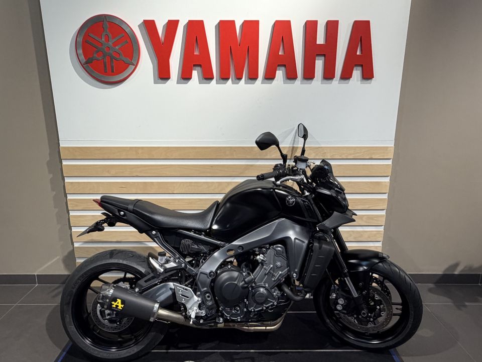 YAMAHA MT-09 0