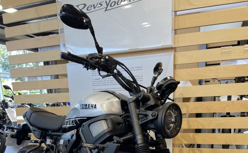 YAMAHA XSR 700 LEGACY 2