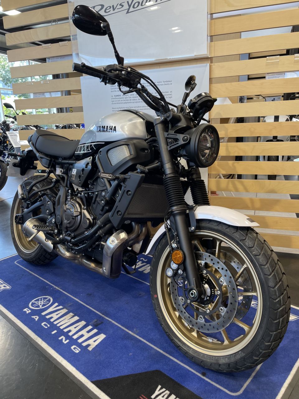 YAMAHA XSR 700 LEGACY 2