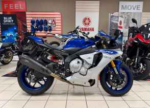 YAMAHA YZF 1000 R1 - 2015