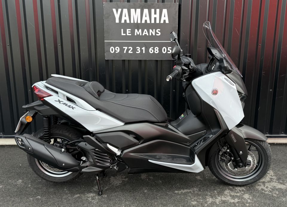 YAMAHA XMAX 125 TECH MAX 0