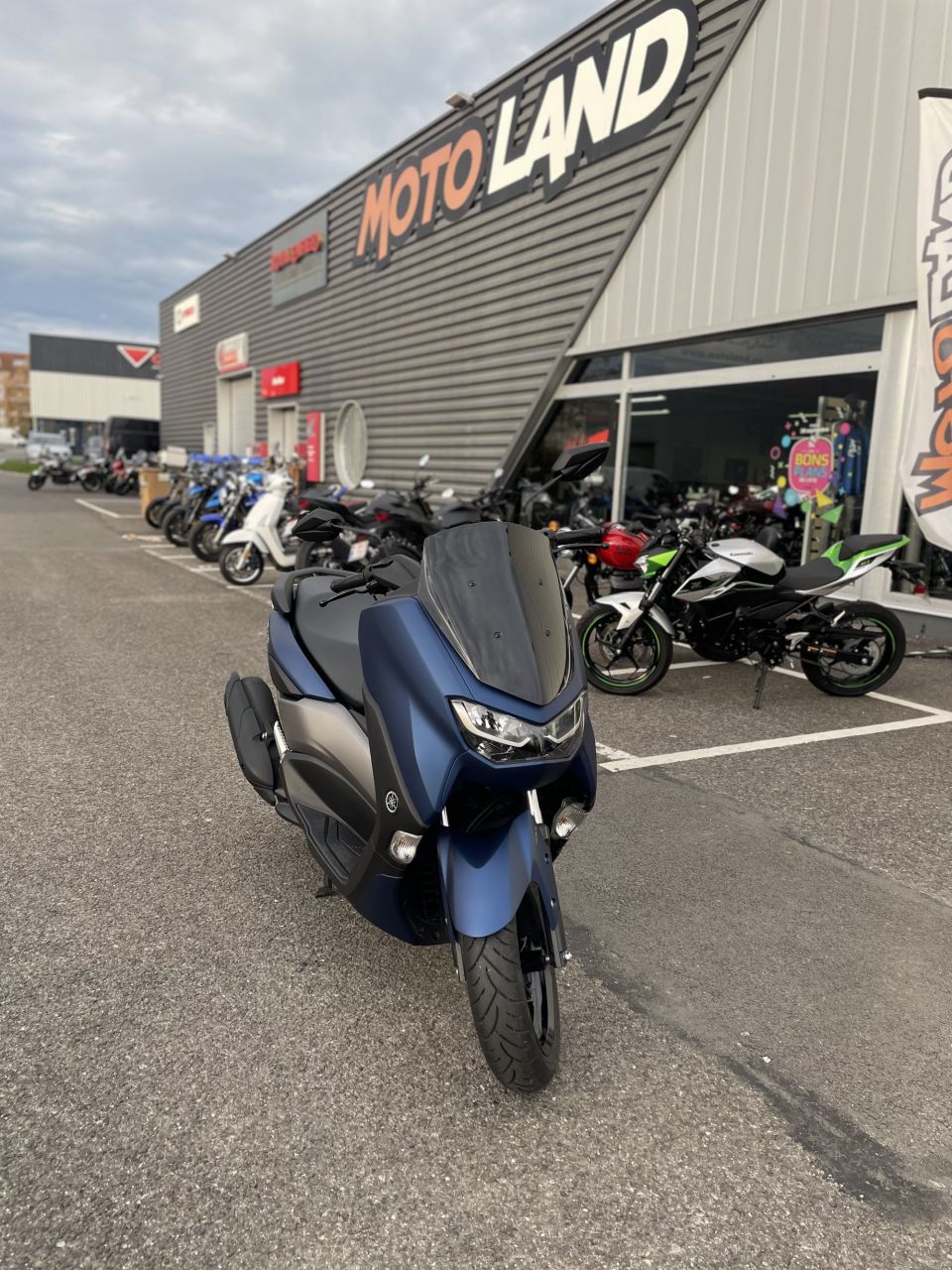 YAMAHA NMAX 125 6
