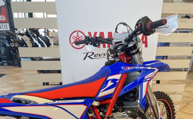 BETA XTRAINER 300 2