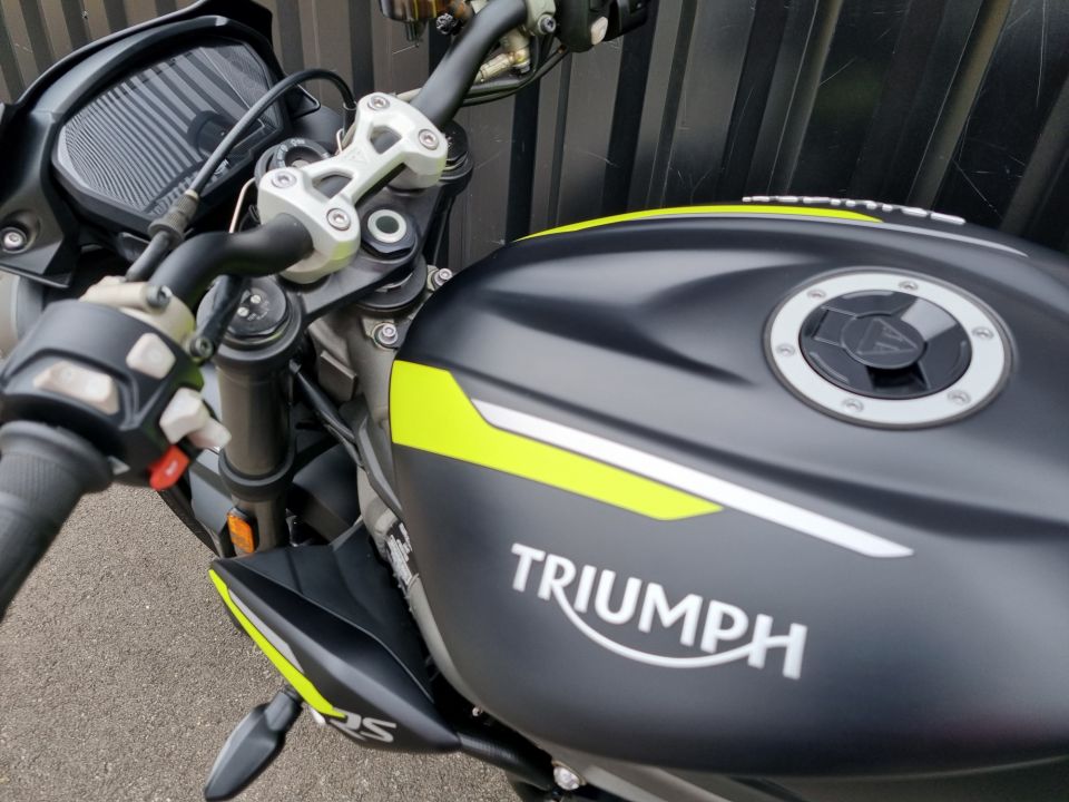 TRIUMPH STREET TRIPLE 765 RS 30