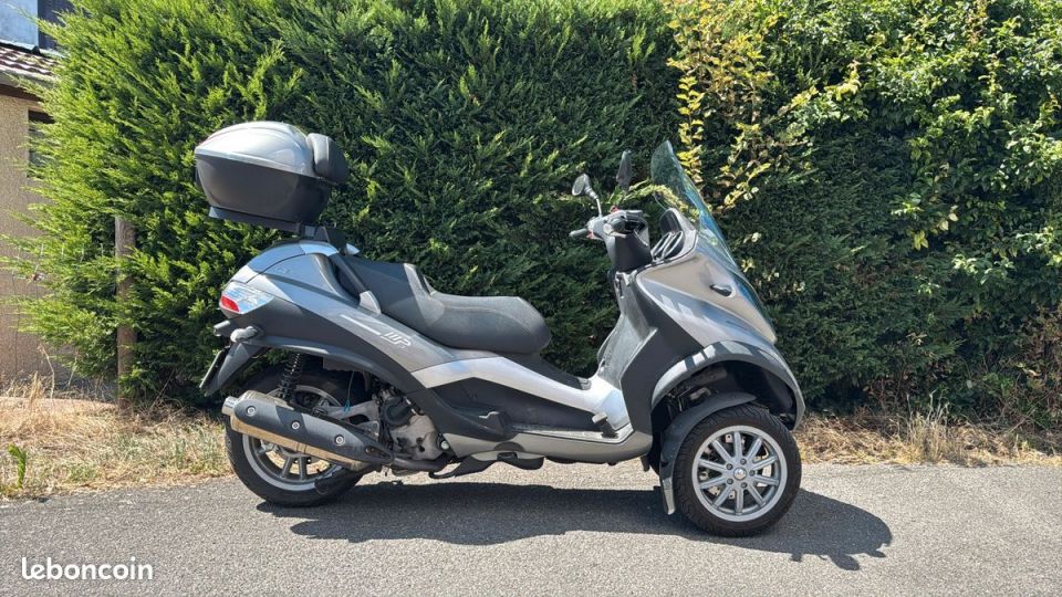 PIAGGIO MP3 400 0