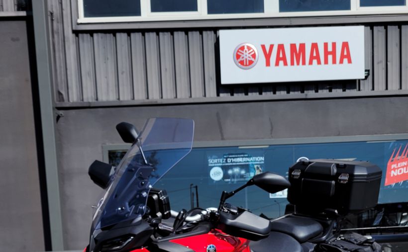 YAMAHA TRACER 9 4