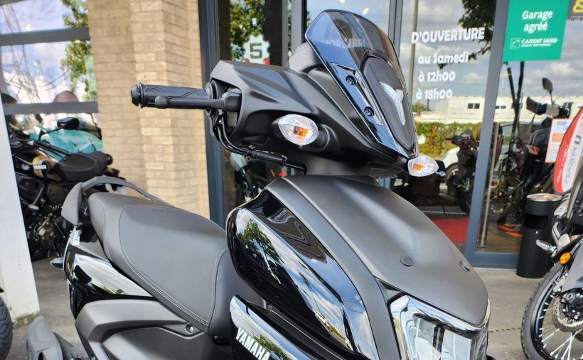 YAMAHA RayZR 125 0