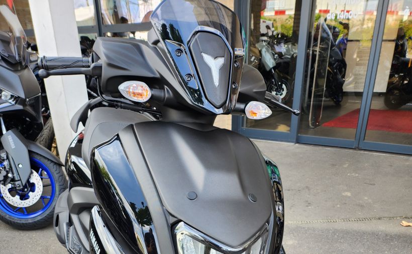 YAMAHA RayZR 125 1