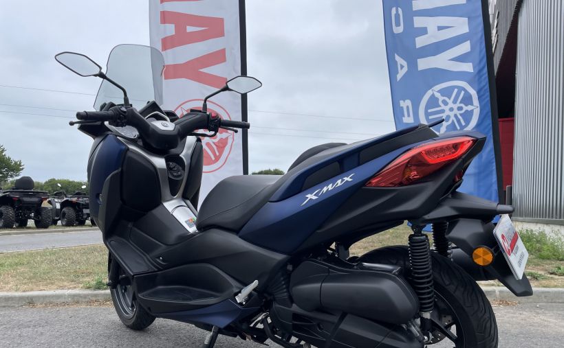 YAMAHA XMAX 125 1