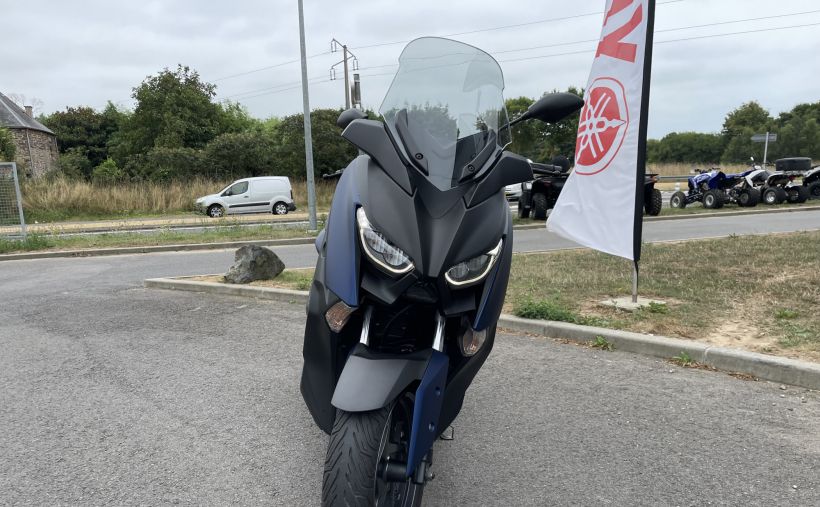 YAMAHA XMAX 125 4