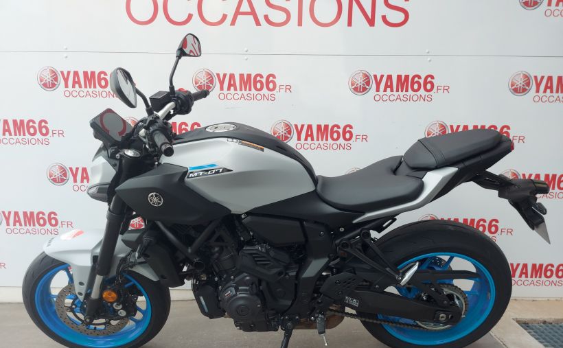 YAMAHA MT-07 Y-AMT 4