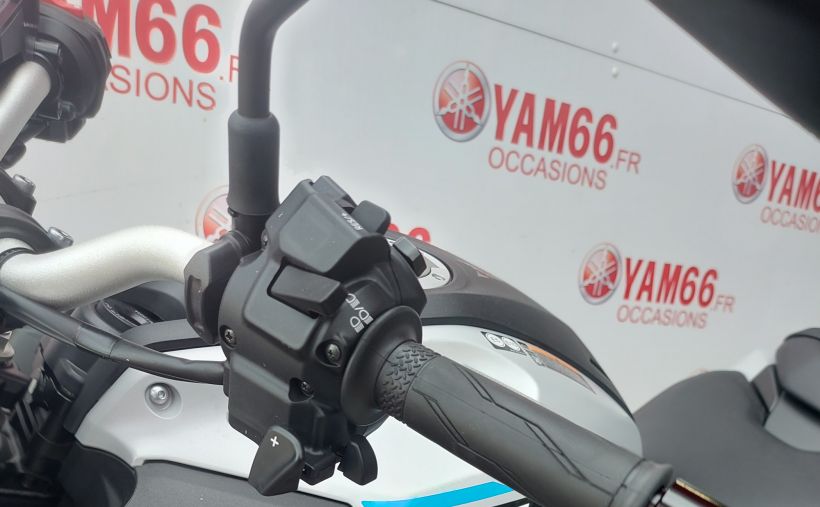 YAMAHA MT-07 Y-AMT 6